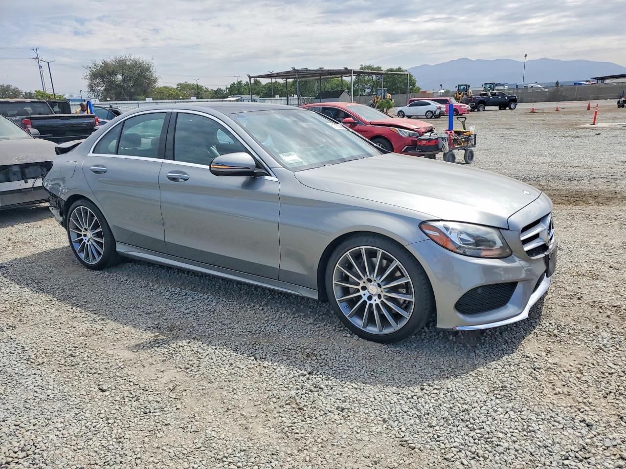 2016 MERCEDES-BENZ C C300