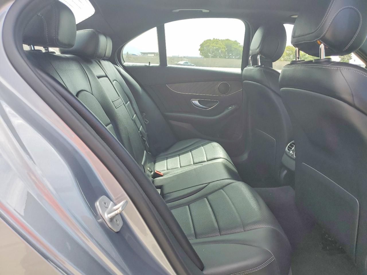 2016 MERCEDES-BENZ C C300