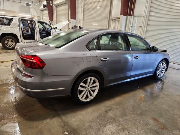 2019 VOLKSWAGEN PASSAT Wolfsburg