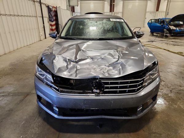 2019 VOLKSWAGEN PASSAT Wolfsburg