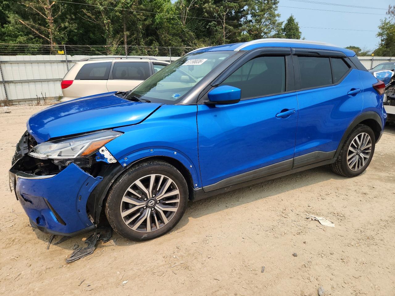 2021 NISSAN KICKS SV