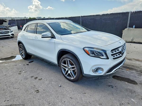 2019 MERCEDES-BENZ GLA