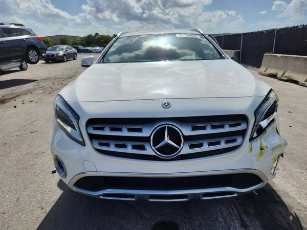 2019 MERCEDES-BENZ GLA