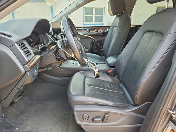 2019 AUDI Q5 quattro Premium Plus