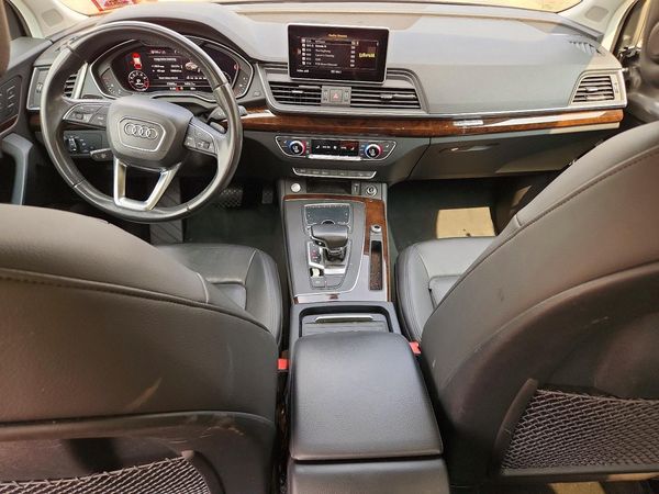 2019 AUDI Q5 quattro Premium Plus