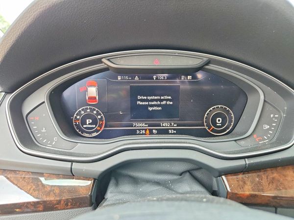2019 AUDI Q5 quattro Premium Plus