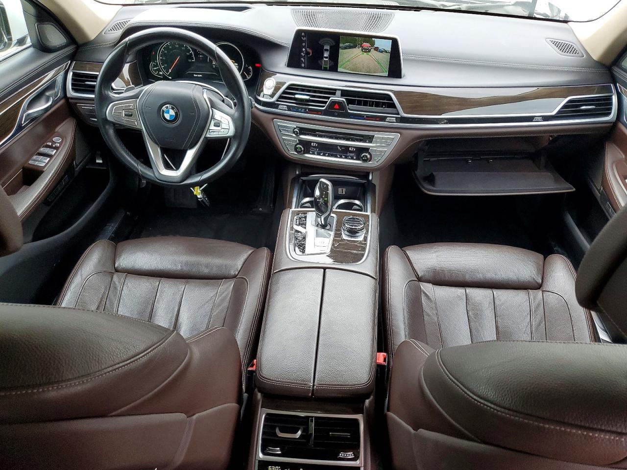 2016 BMW 740