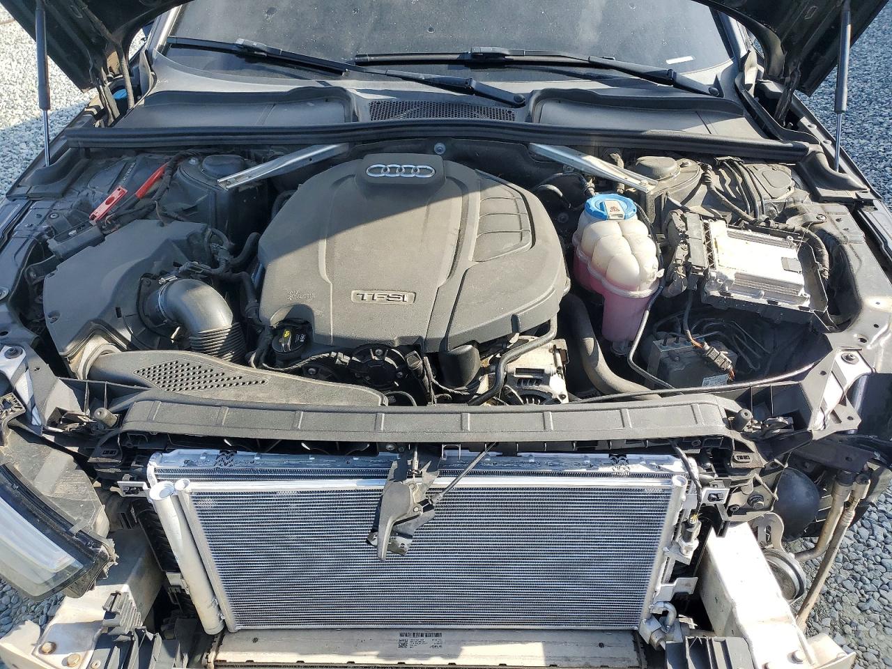 2019 AUDI A4 Premium, Titanium