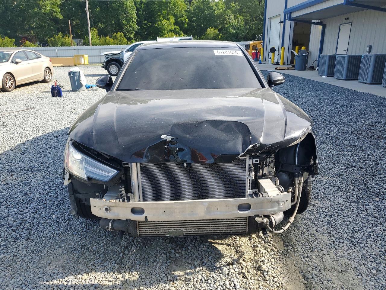 2019 AUDI A4 Premium, Titanium