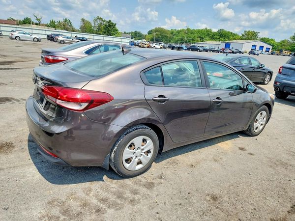 2018 KIA FORTE LX Base