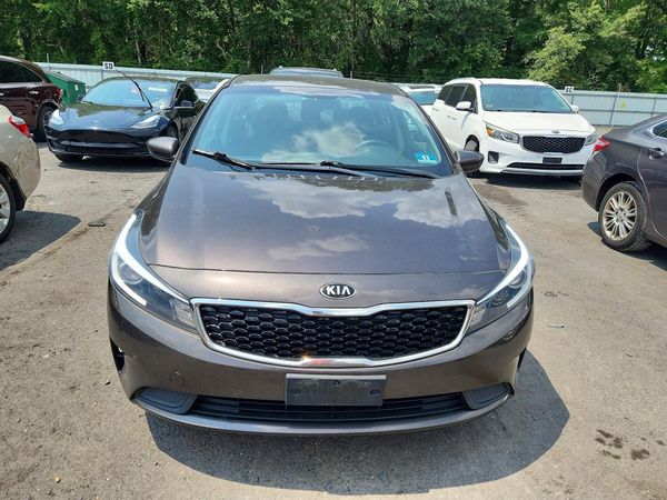 2018 KIA FORTE LX Base