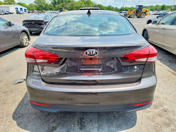 2018 KIA FORTE LX Base