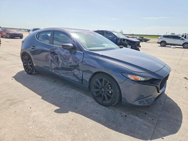 2023 MAZDA 3 Preferred Package
