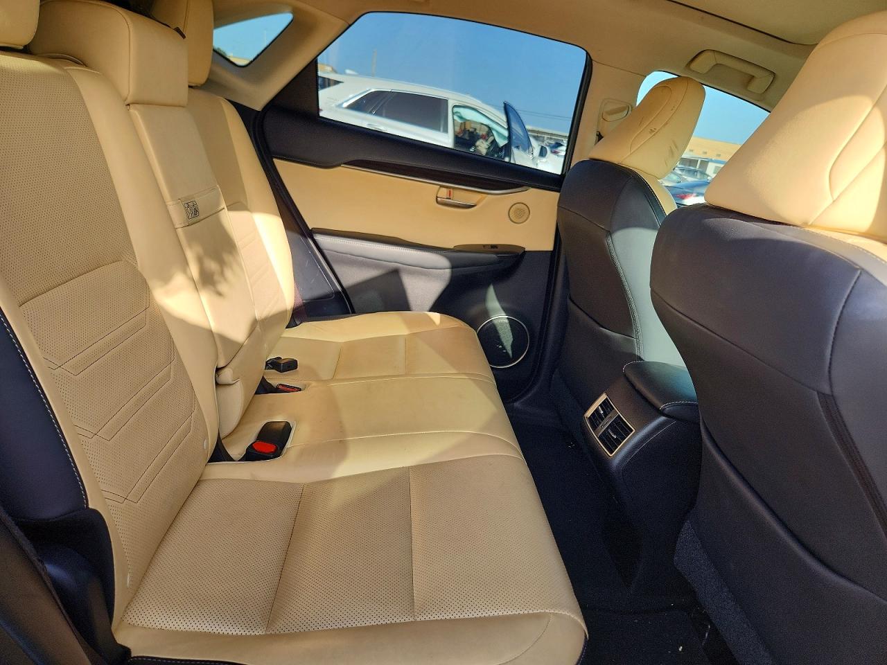 2015 LEXUS NX 200t Luxury