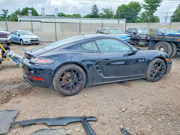 2021 PORSCHE CAYMAN Cayman / Cayman T