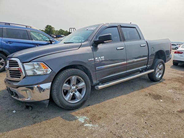2015 RAM 1500 SLT