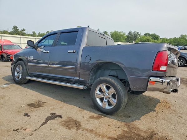 2015 RAM 1500 SLT