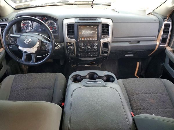 2015 RAM 1500 SLT