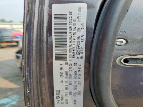 2015 RAM 1500 SLT
