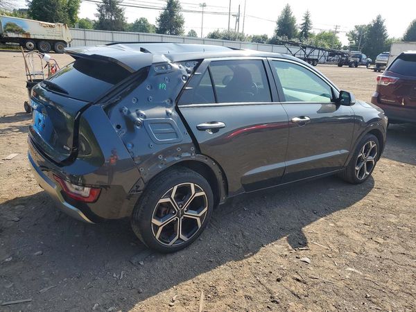 2023 KIA NIRO SX