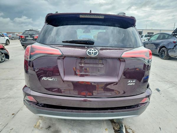 2018 TOYOTA RAV4 Adventure/XLE