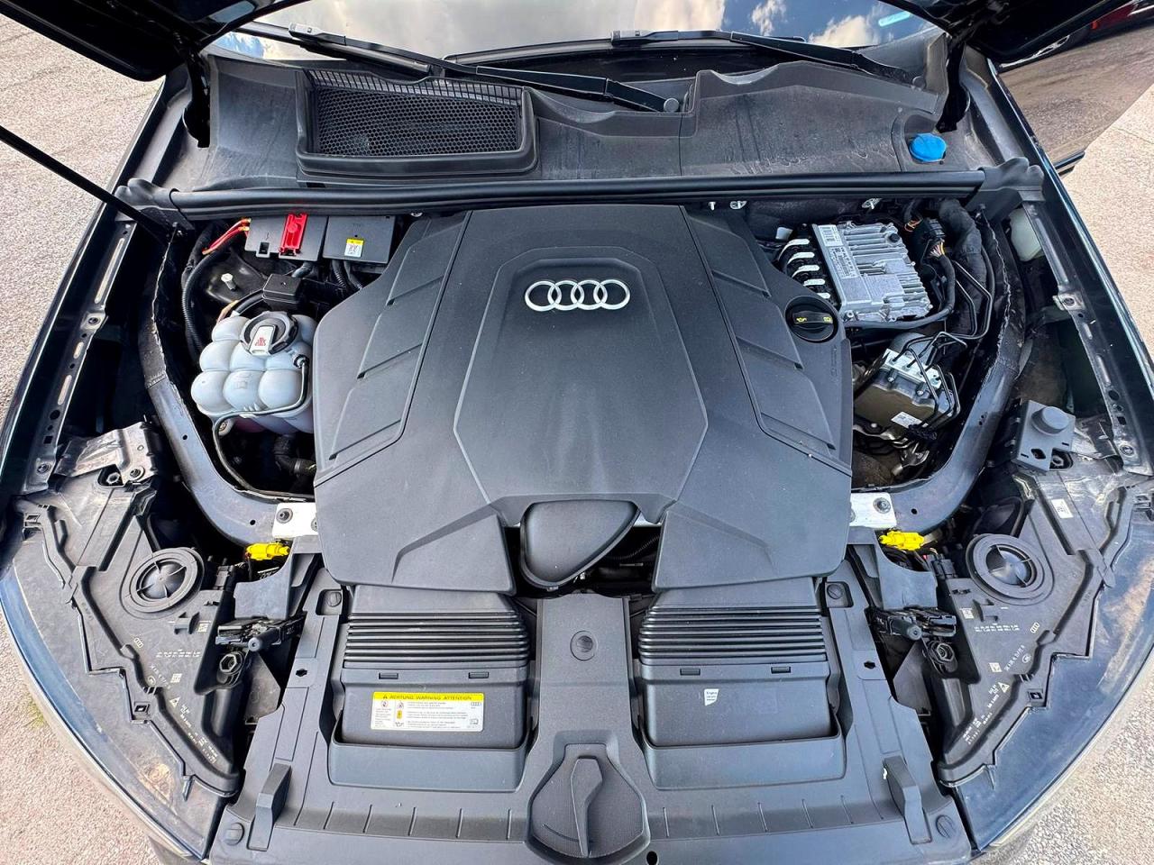 2020 AUDI Q7 quattro Premium Plus
