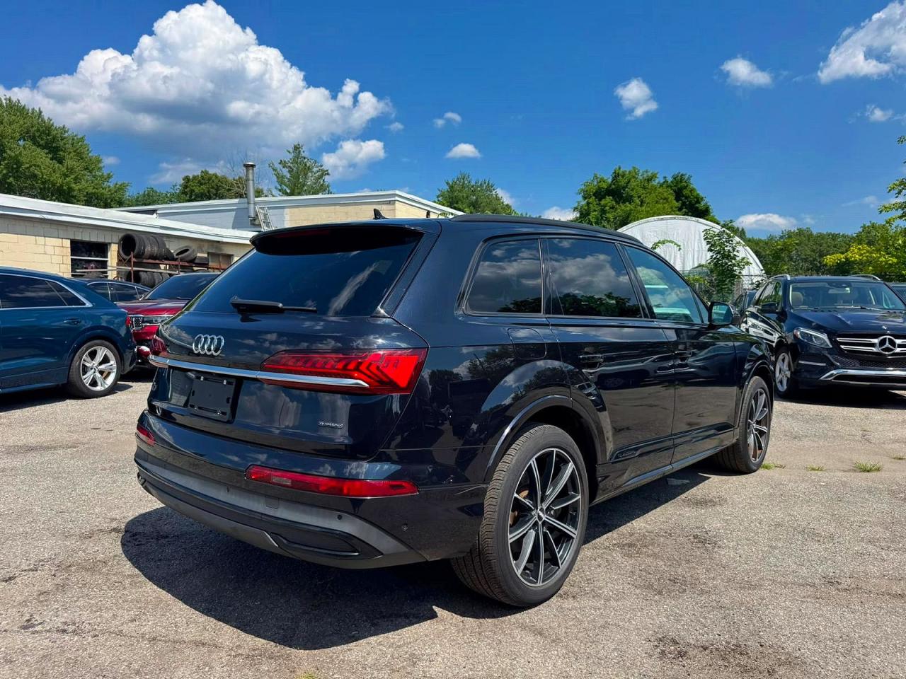 2020 AUDI Q7 quattro Premium Plus