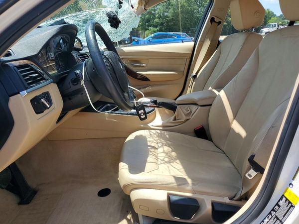 2014 BMW 320