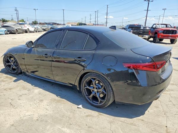 2018 ALFA ROMEO GIULIA TI RWD