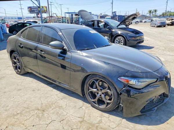 2018 ALFA ROMEO GIULIA TI RWD