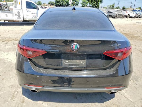 2018 ALFA ROMEO GIULIA TI RWD