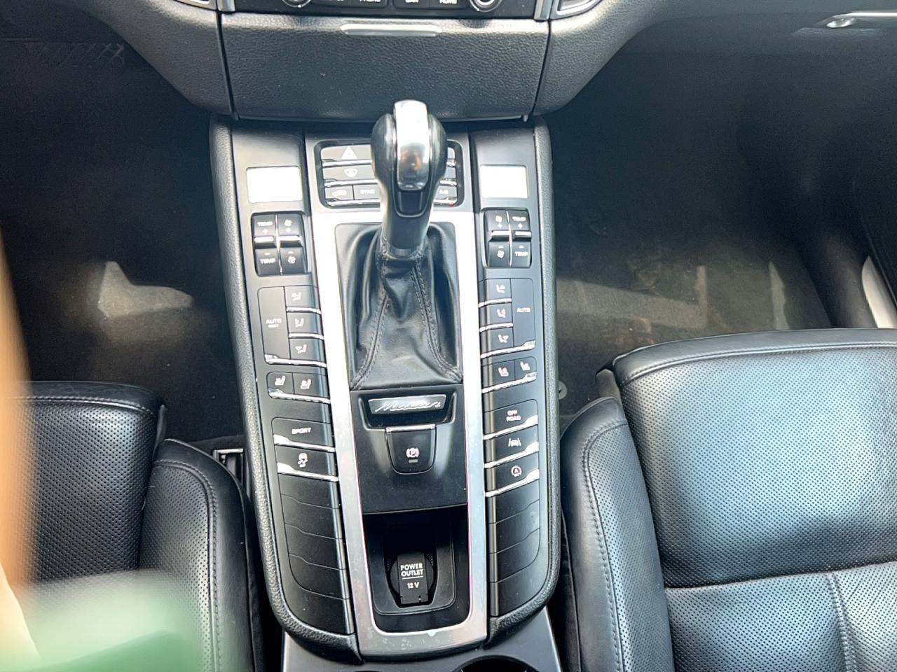 2018 PORSCHE MACAN Macan S