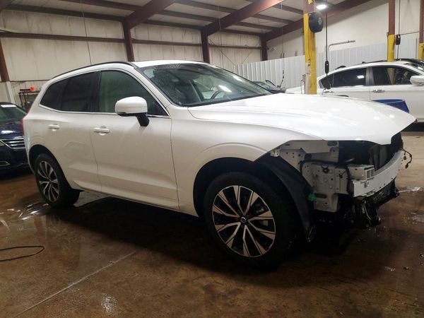 2023 VOLVO XC60