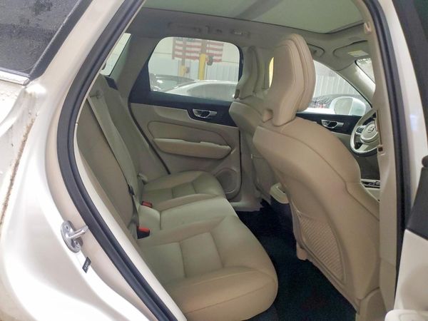 2023 VOLVO XC60