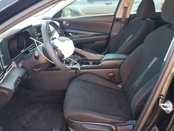 2022 HYUNDAI ELANTRA Blue