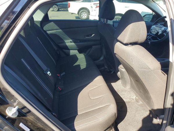 2022 HYUNDAI ELANTRA Blue
