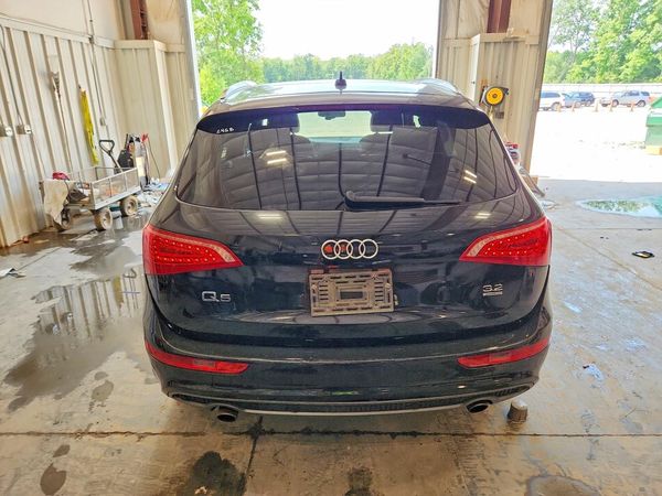 2012 AUDI Q5 Premium Plus