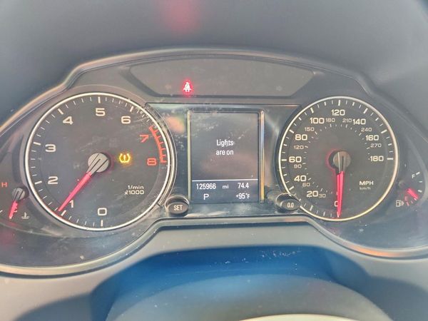 2012 AUDI Q5 Premium Plus