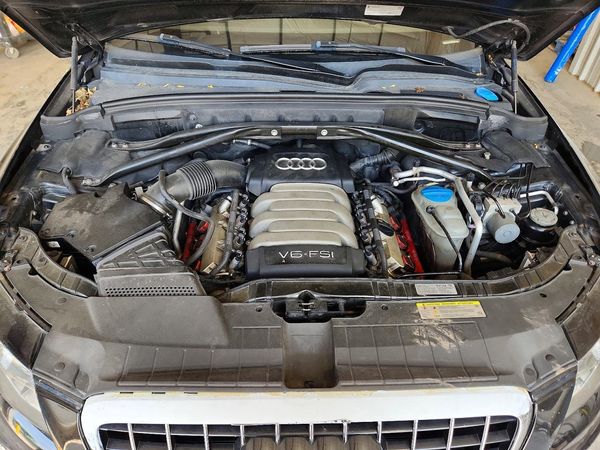 2012 AUDI Q5 Premium Plus