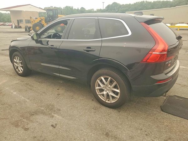 2020 VOLVO XC60 Momentum