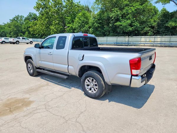 2017 TOYOTA TACOMA SR/SR5