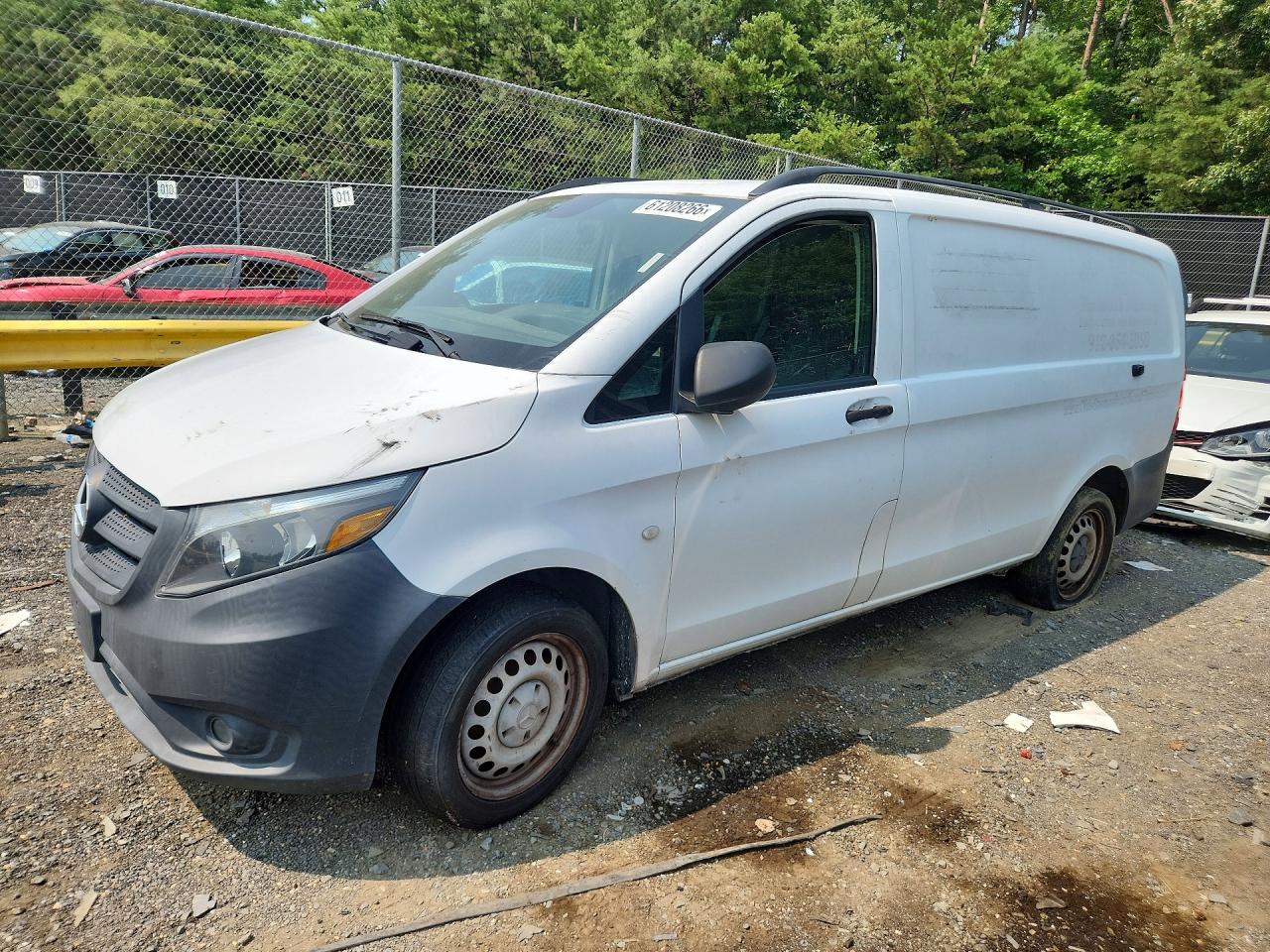 2016 MERCEDES-BENZ METRIS