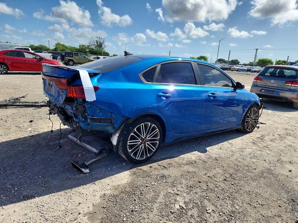 2022 KIA FORTE
