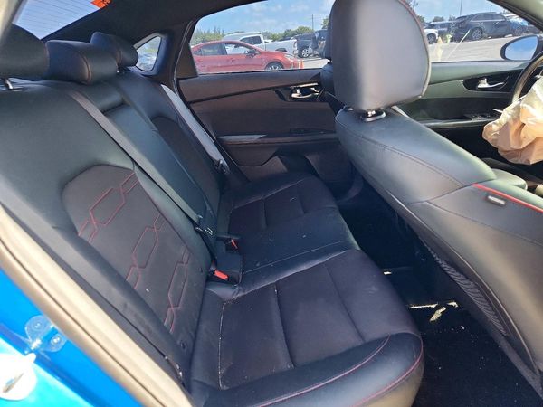 2022 KIA FORTE