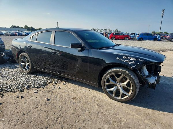 2016 DODGE CHARGER SXT