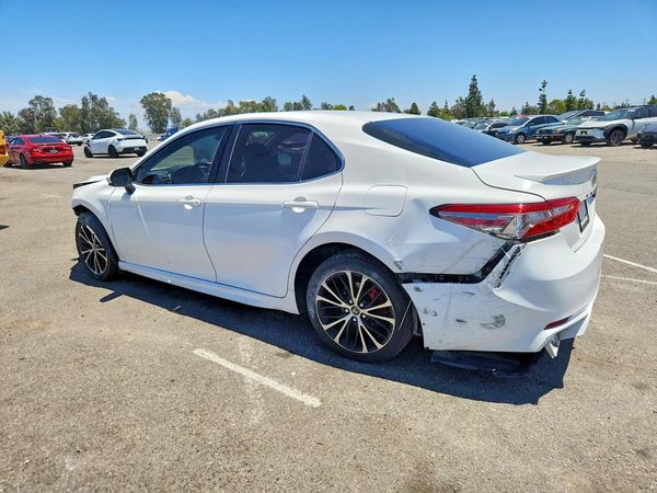 2018 TOYOTA CAMRY