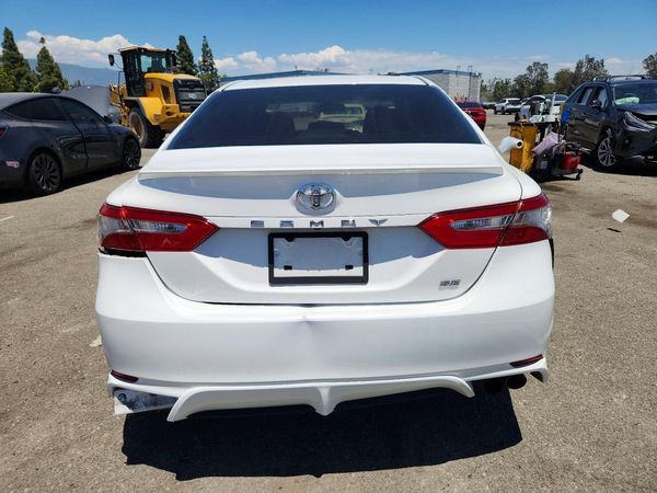 2018 TOYOTA CAMRY