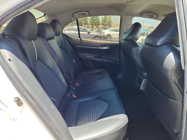 2018 TOYOTA CAMRY