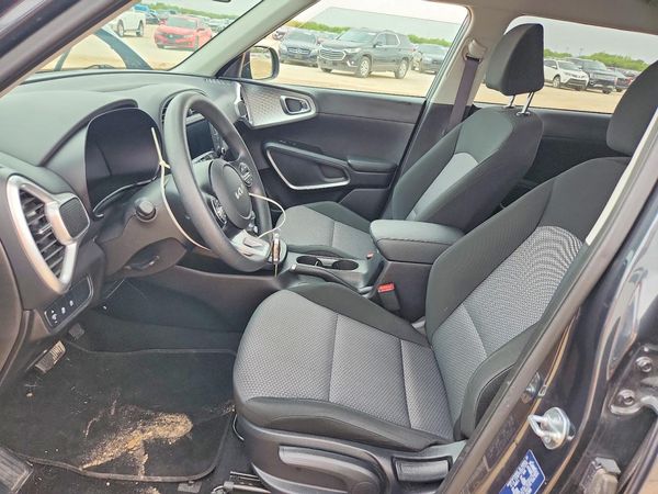 2025 KIA SOUL LX, S