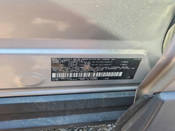 2021 TOYOTA RAV4 XLE